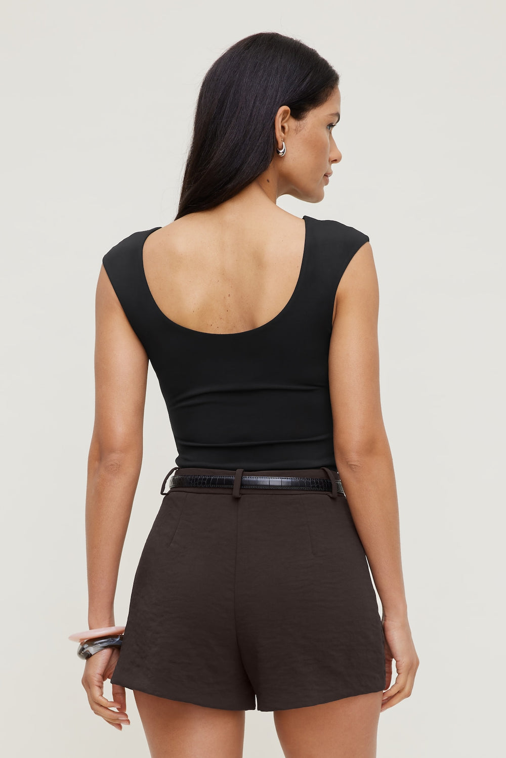 Dynamite Online | Sculpt Cap Sleeve T Shirt Black