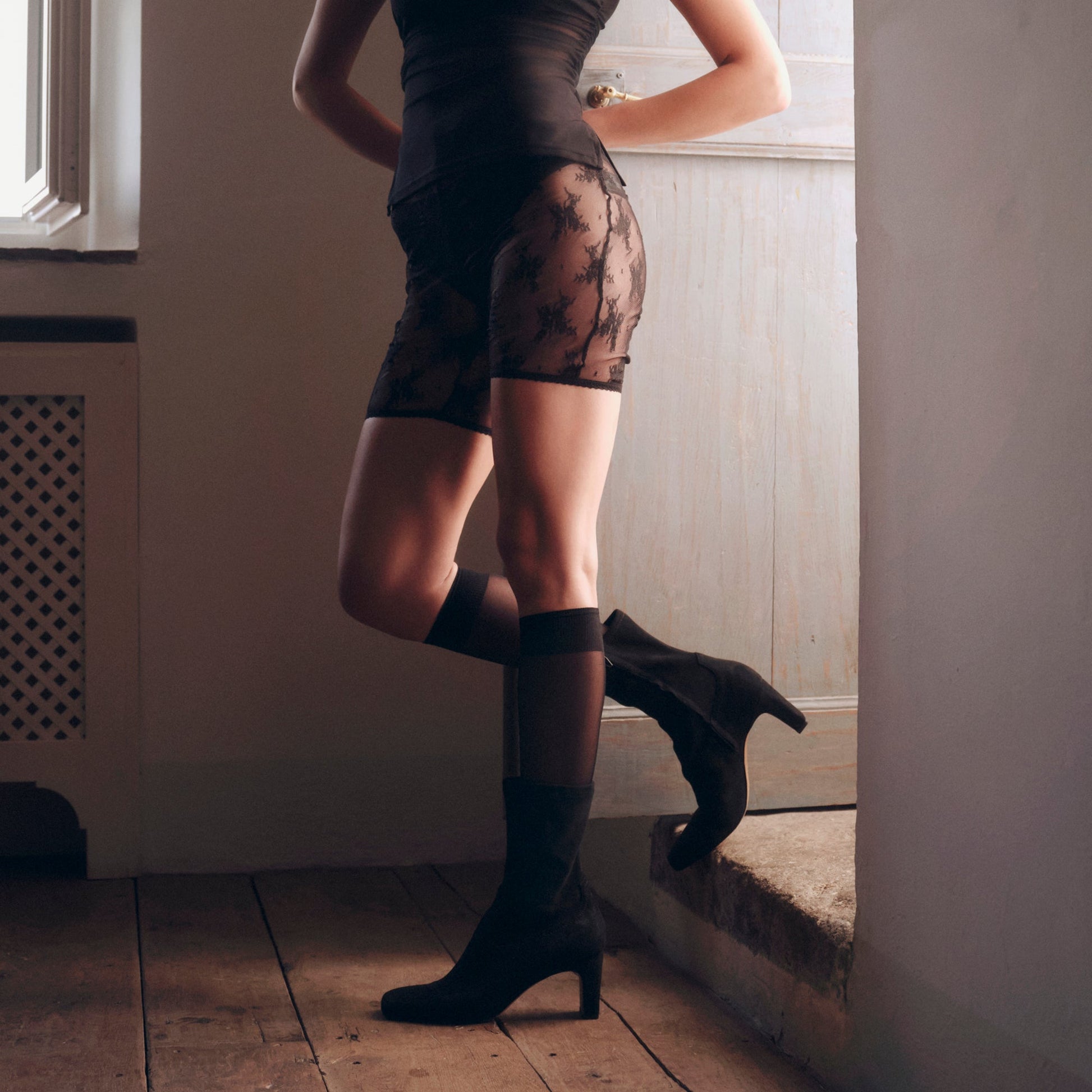 Dolce Vita Roan Onyx Stella Suede Boots