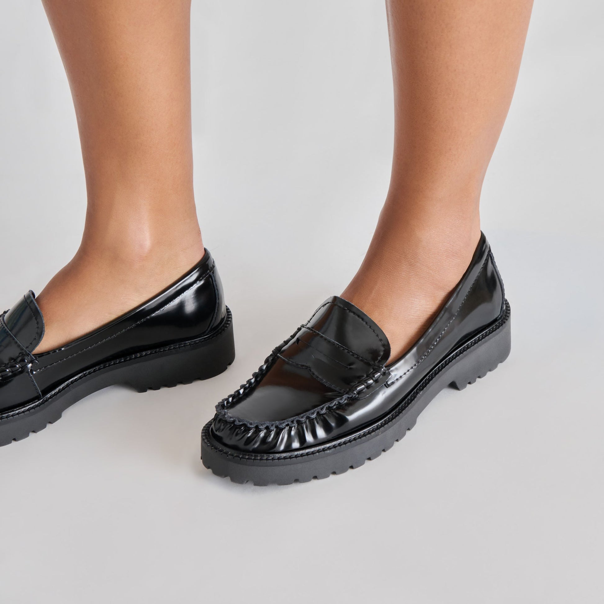 Dolce Vita Merek Midnight Boxleather Loafers