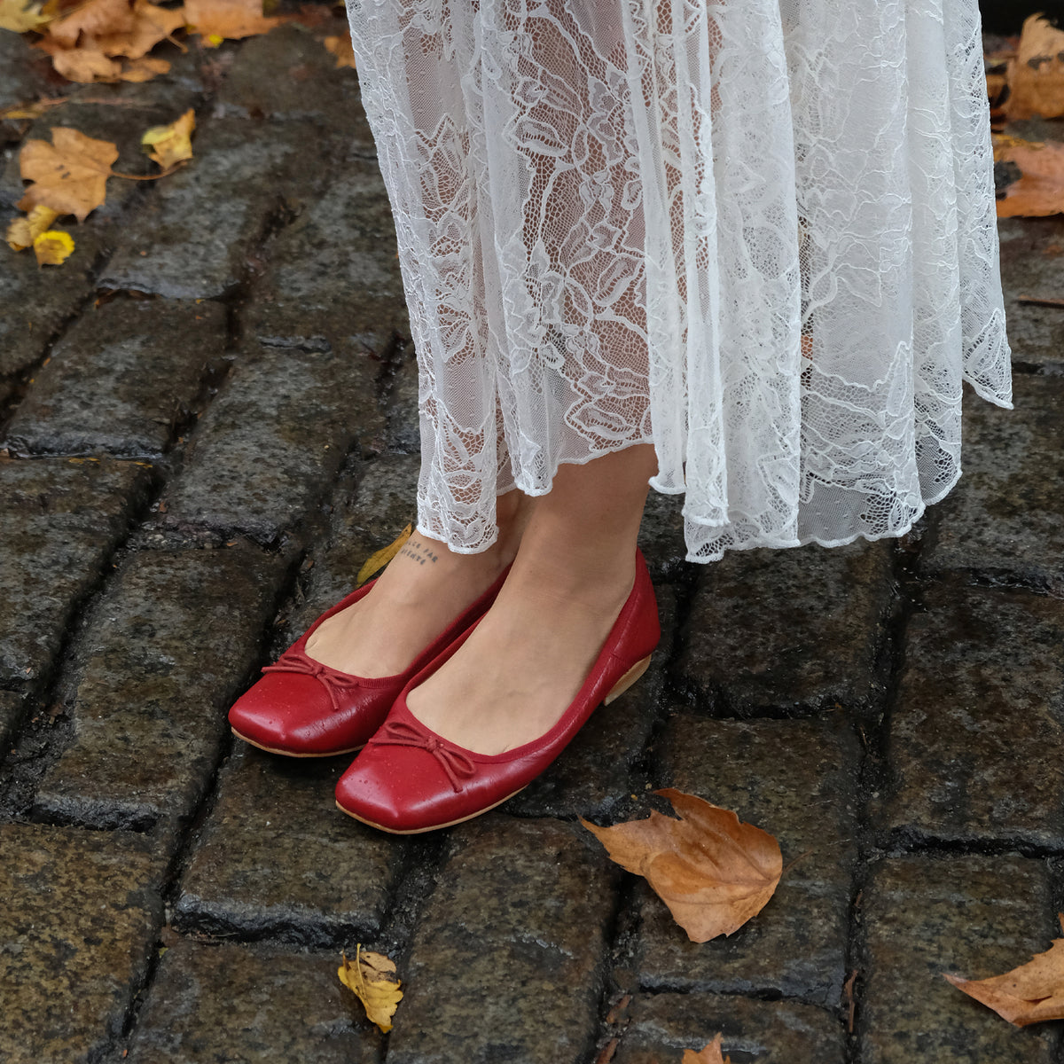 Dolce Vita Anisa Ballet Flats RED CRINKLE PATENT