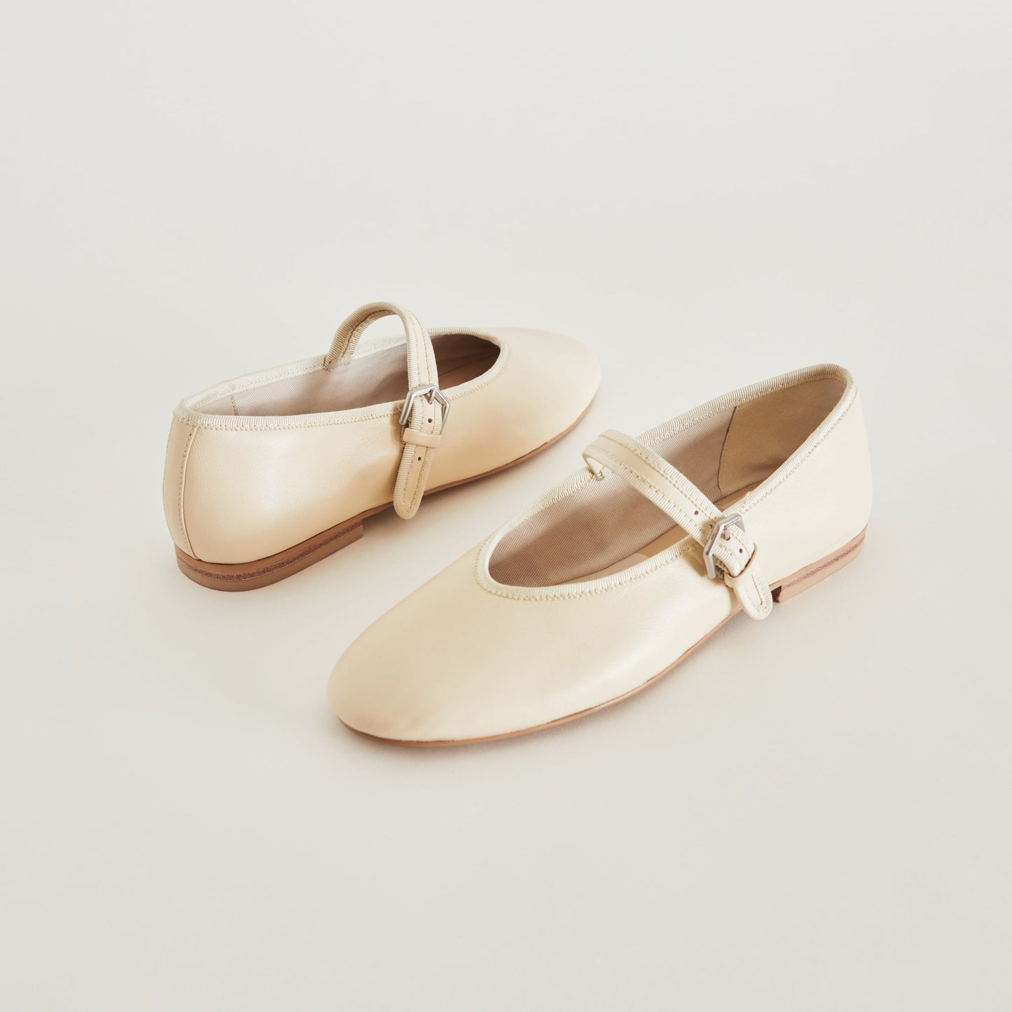 Dolce Vita ROSLYN BALLET FLATS CREME LEATHER