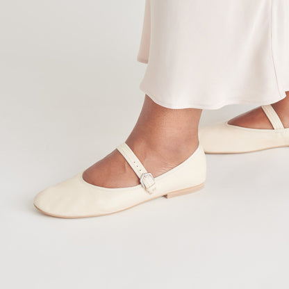 Dolce Vita ROSLYN BALLET FLATS CREME LEATHER