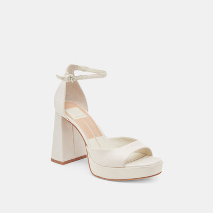 Dolce Vita PANDRO WIDE HEELS WHITE SATIN