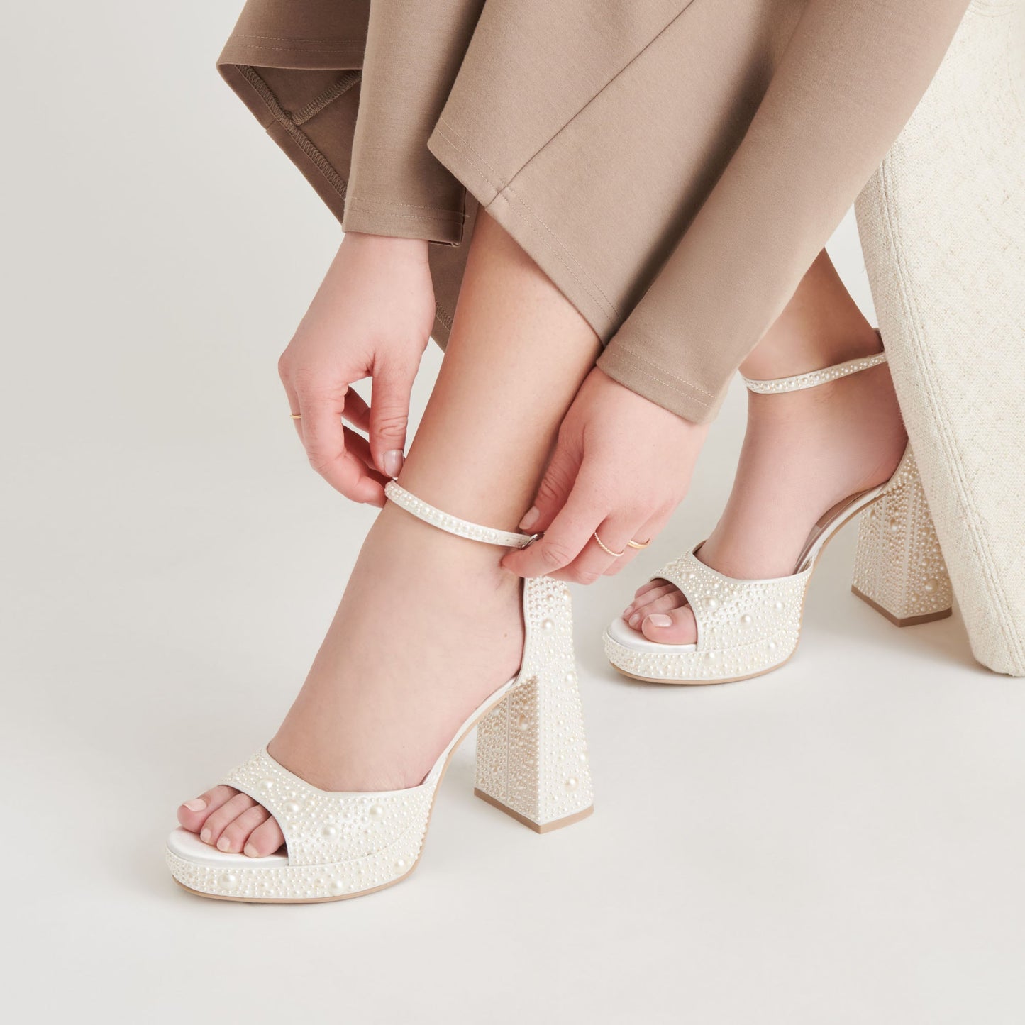 Dolce Vita PANDRO PEARL HEELS TRUE WHITE SATIN