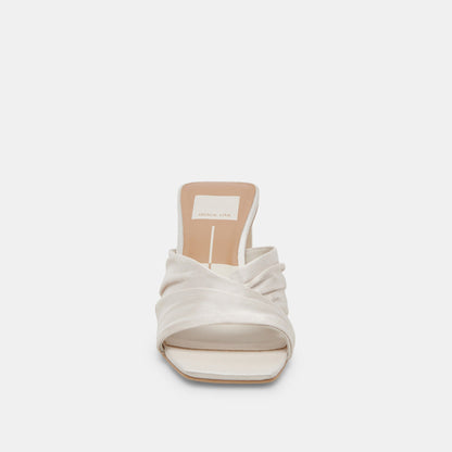 Dolce Vita CARLAN HEELS OFF WHITE SILK