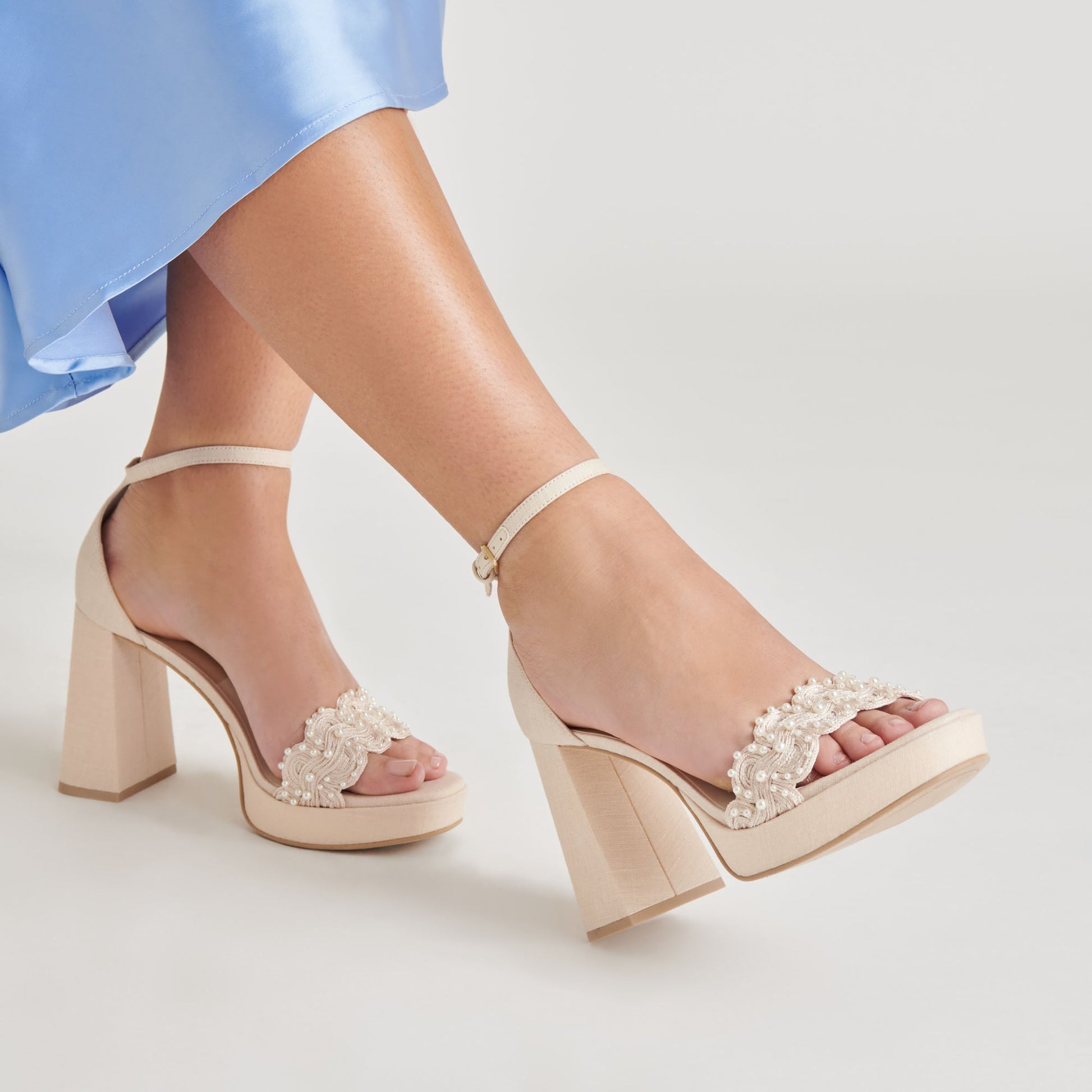 Dolce Vita PELTIN PEARL HEELS VANILLA WOVEN RAFFIA