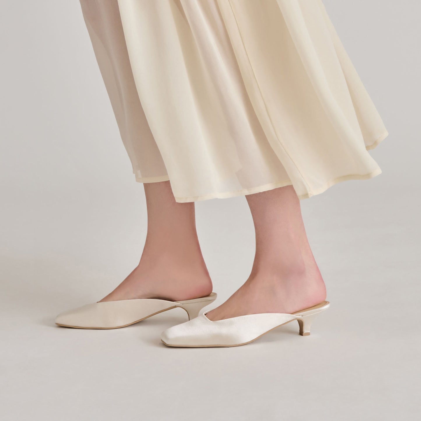 Dolce Vita UMARA HEELS IVORY SATIN
