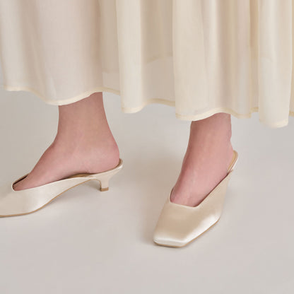 Dolce Vita UMARA HEELS IVORY SATIN