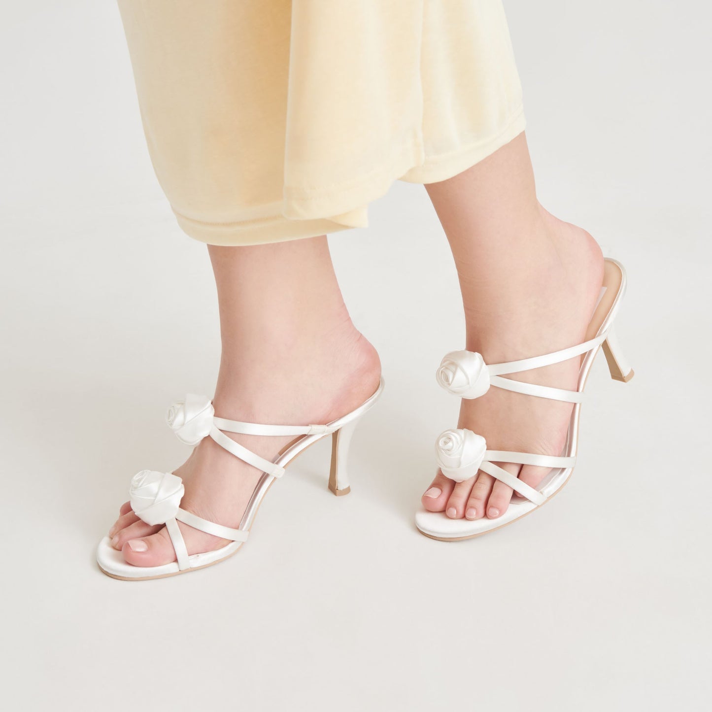 Dolce Vita LINZY HEELS TRUE WHITE SATIN