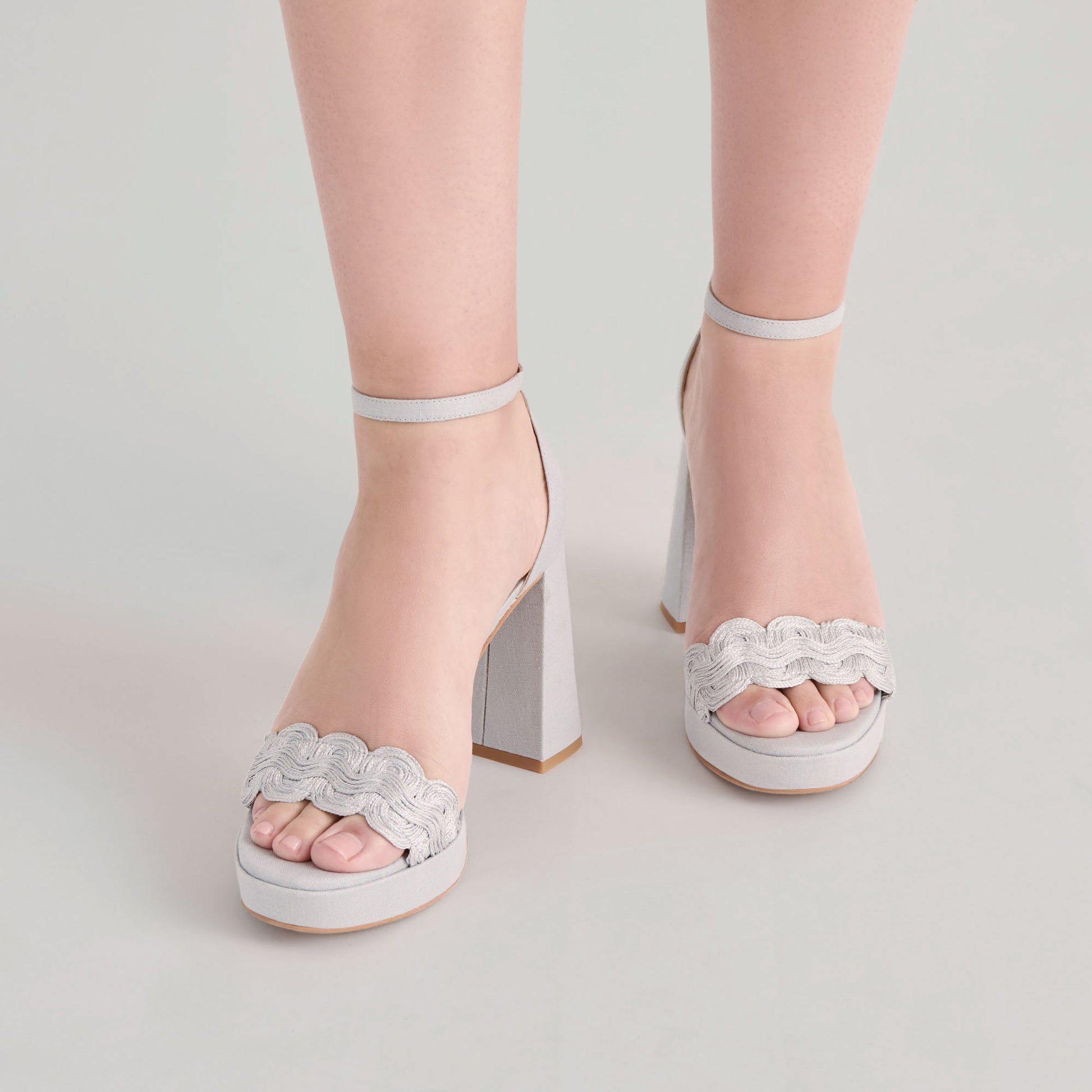 Dolce Vita PELTIN HEELS GREY WOVEN RAFFIA