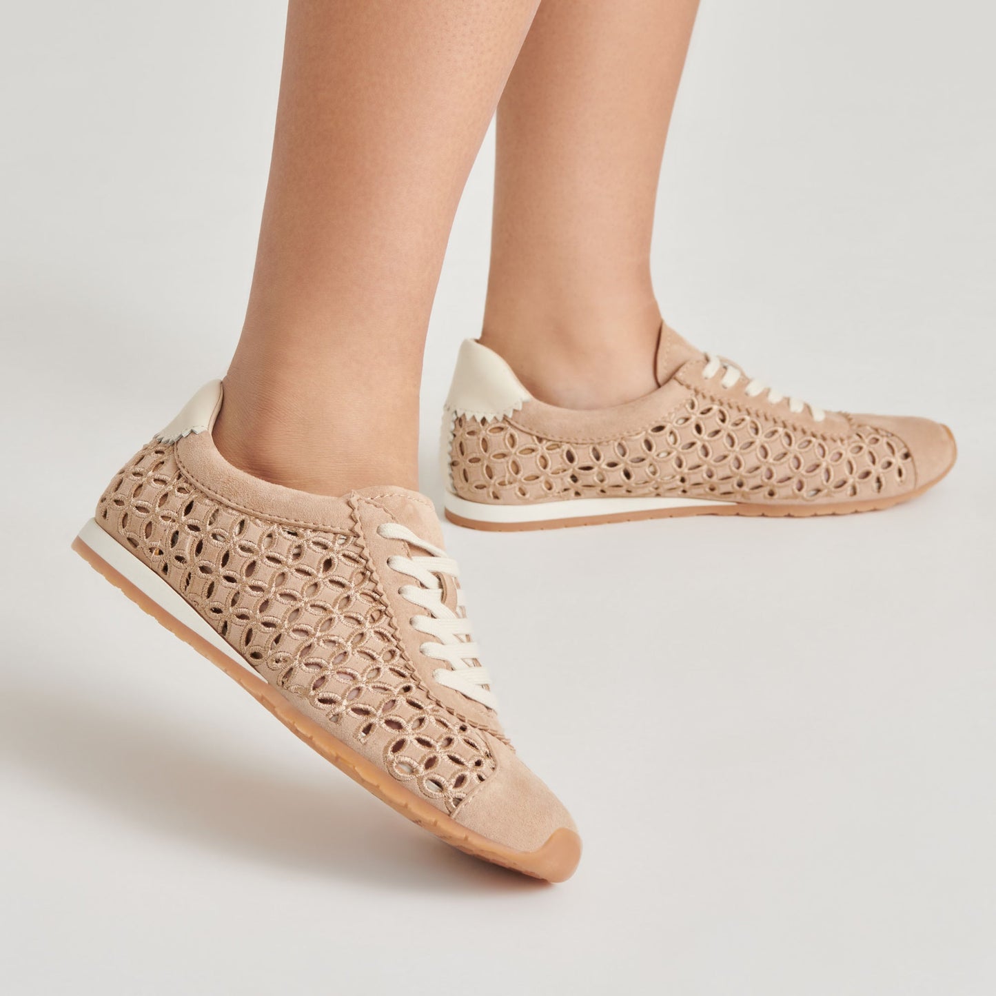 Dolce Vita DANIE EYELET PERF SNEAKERS CAMEL SUEDE