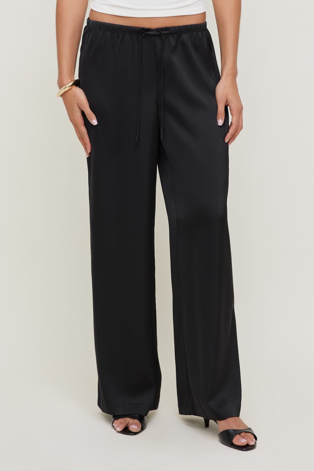 Dynamite Store | Leo Satin Wide Leg Pants Black