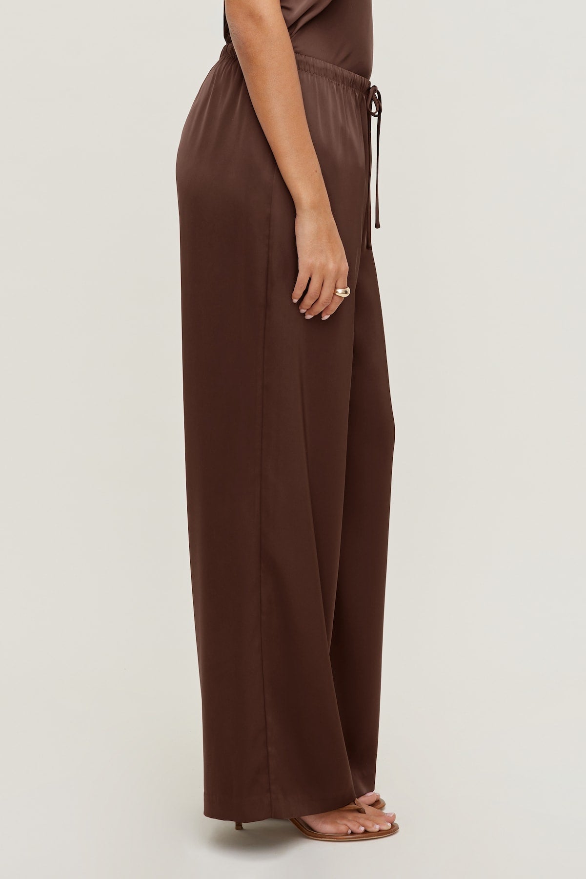 Dynamite US | Leo Satin Wide Leg Pants Brown