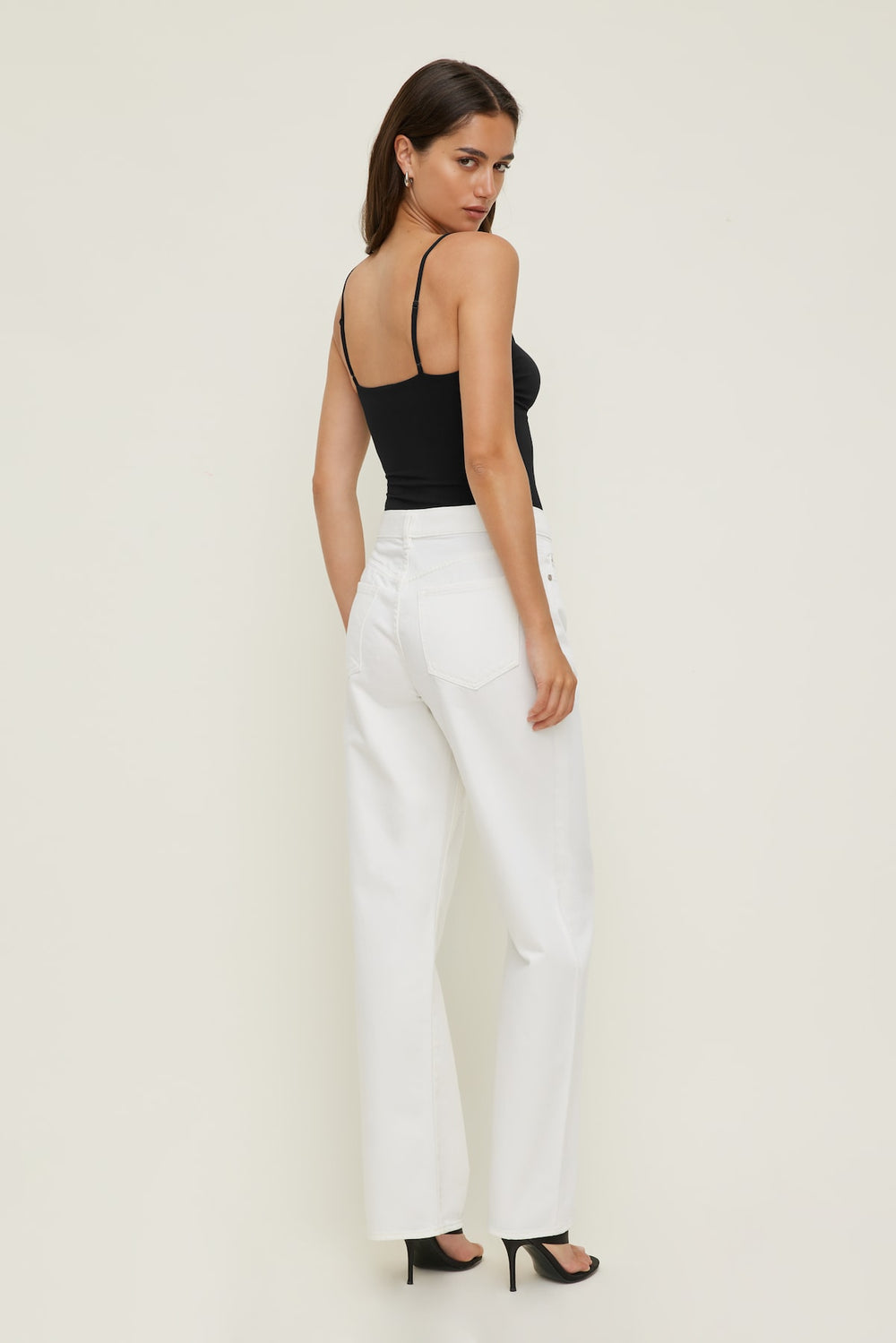 Dynamite Website Shop | Mika Mid Rise Relaxed Straight Leg Jeans  Beige