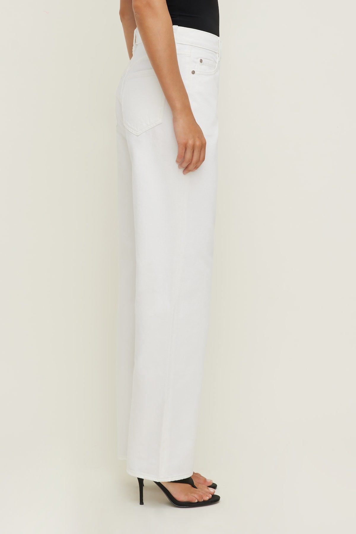 Dynamite Website Shop | Mika Mid Rise Relaxed Straight Leg Jeans  Beige