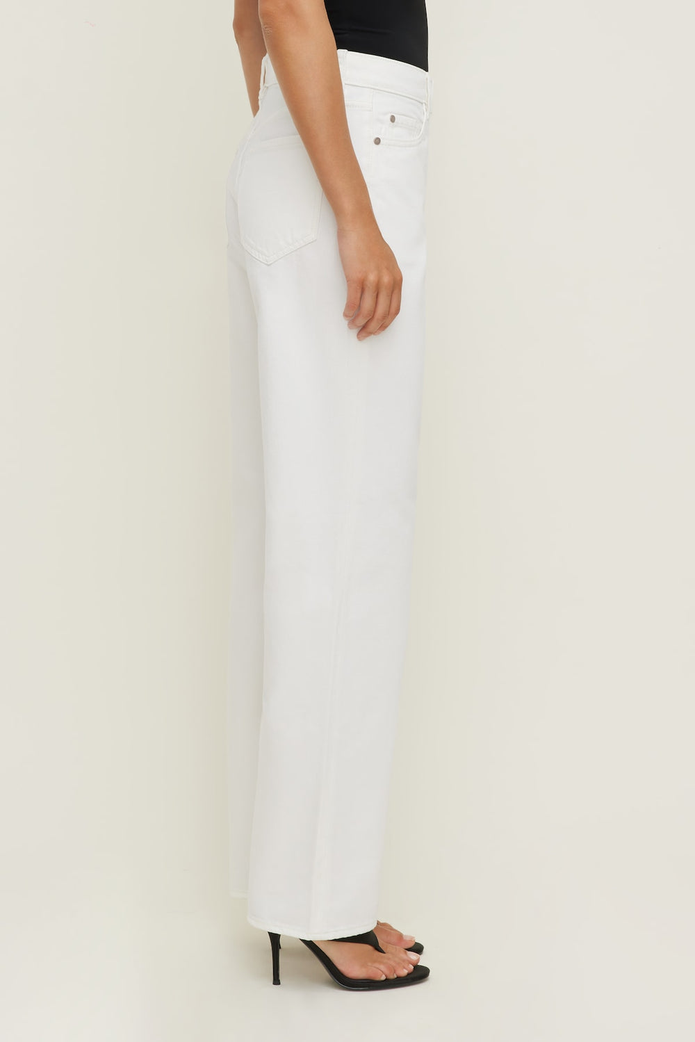 Dynamite Website Shop | Mika Mid Rise Relaxed Straight Leg Jeans  Beige