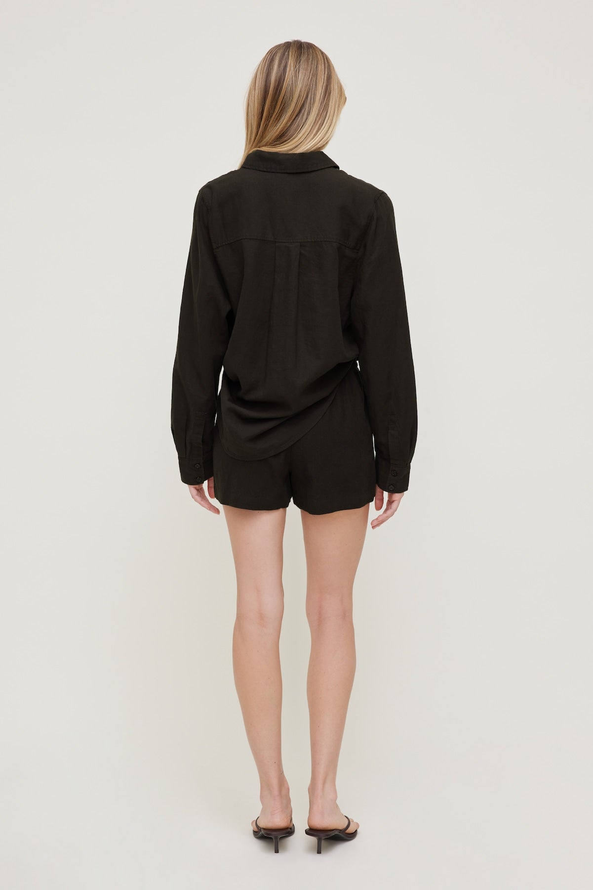 Dynamite US | Linen High Rise Shorts Brown
