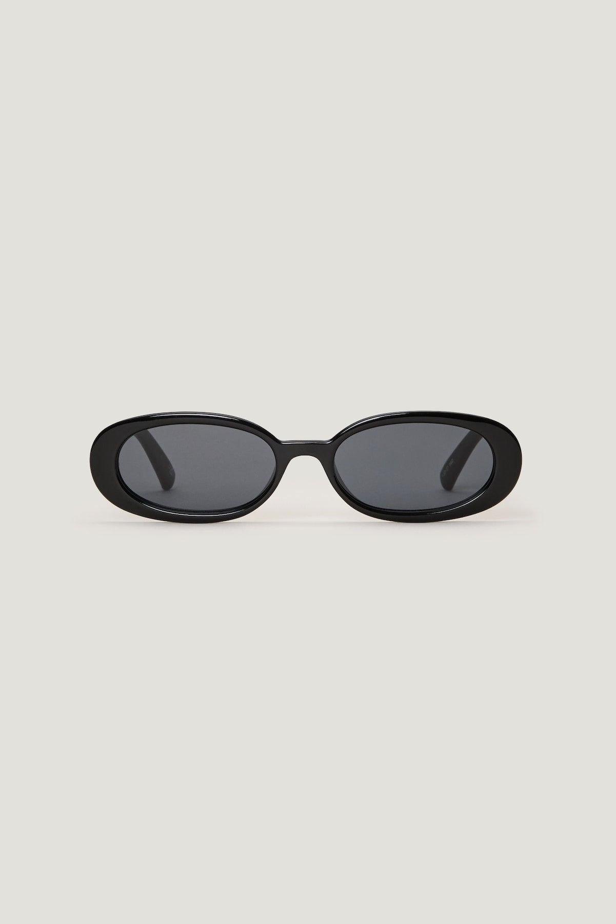 Dynamite Store | LE SPECS | Outta Love Oval Sunglasses PURPLE