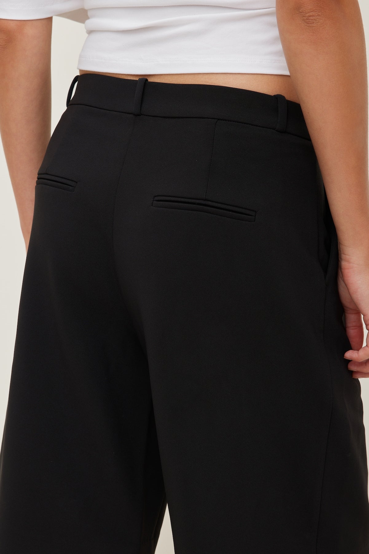 Dynamite Website Shop | Mid Rise Bermuda Shorts Black