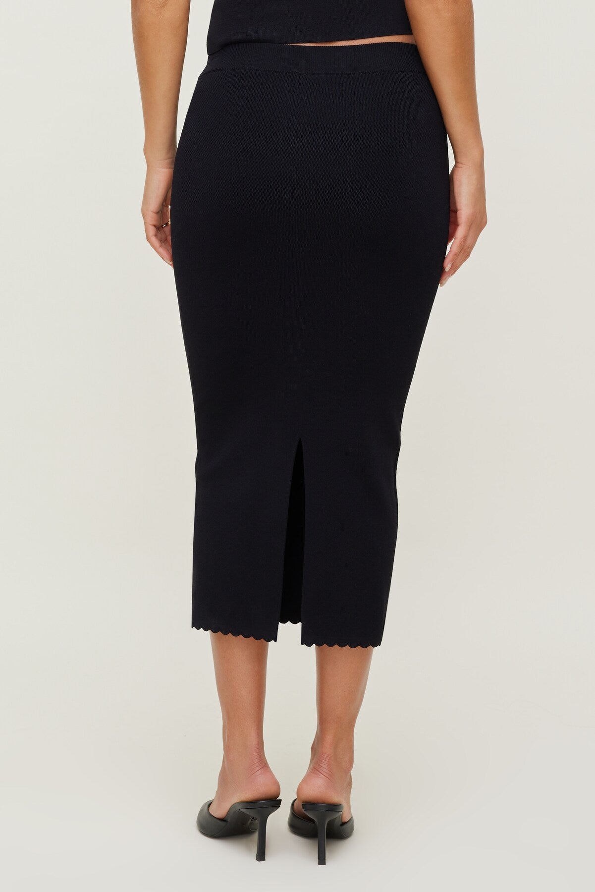 Dynamite Discount | Scallop Trim Maxi Skirt Black