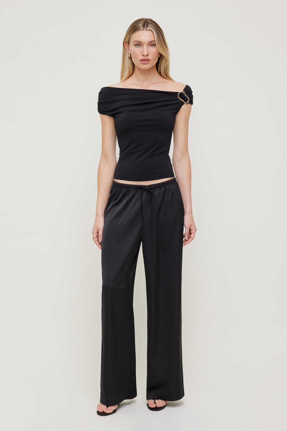 Dynamite Discount | Sculpt Buckle Detail Top Black
