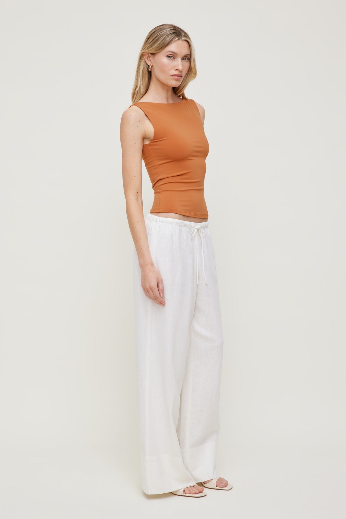 Dynamite Online | Nola Sculpt Tank Top Orange