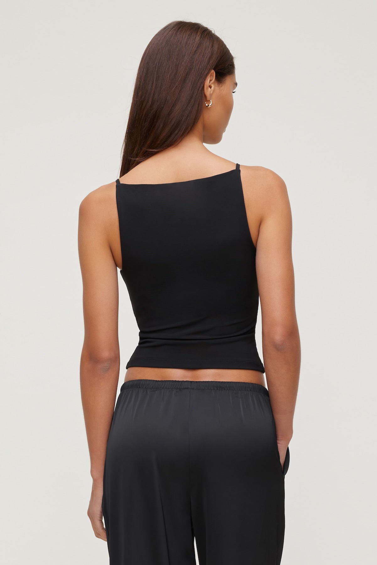 Dynamite Discount | Sculpt Strappy Boat Neck Tank Top Black