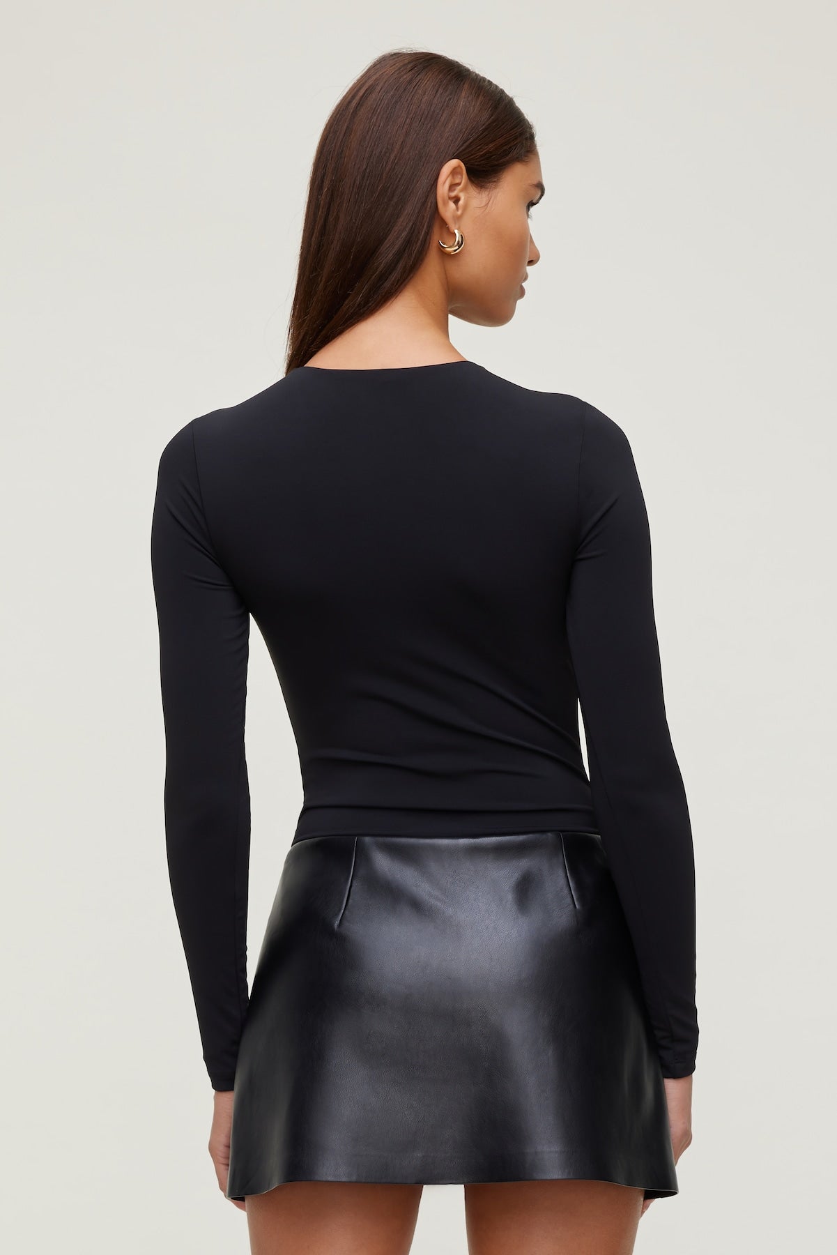 Dynamite Online | Sculpt Crewneck Bodysuit Black