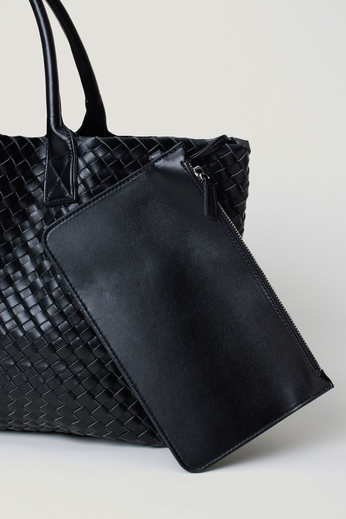 Dynamite On Sale | Oversized Woven Faux Leather Tote BLACK