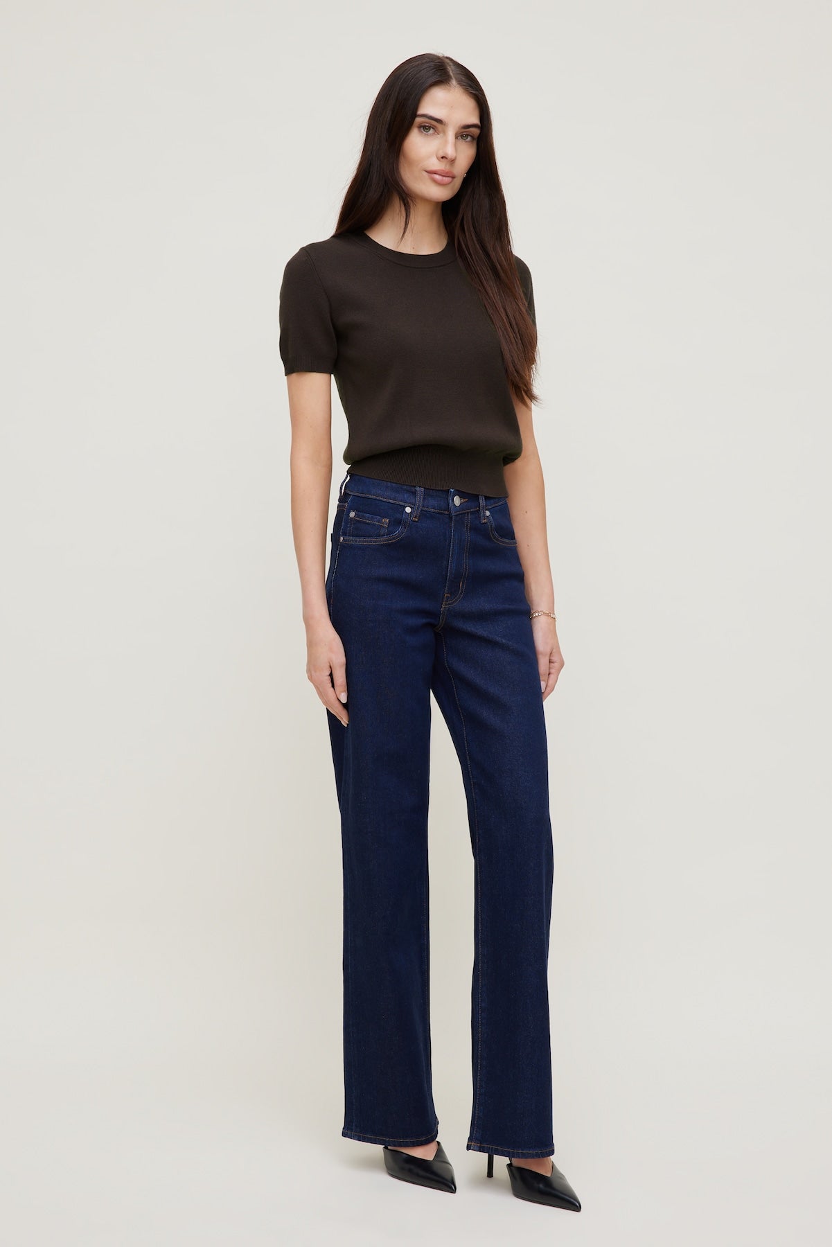 Dynamite Outlets | Clara Short Sleeve Sweater Brown
