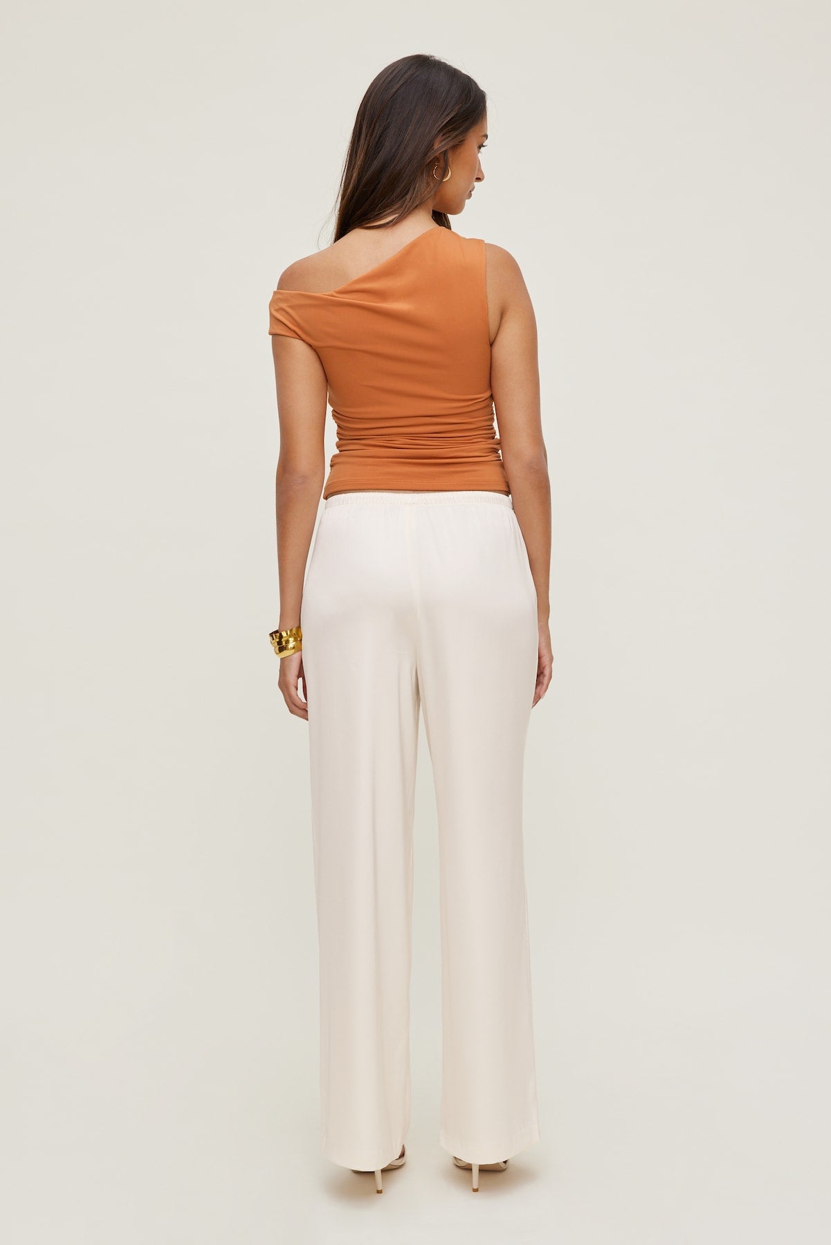 Dynamite Online | Leo Satin Wide Leg Pants Beige