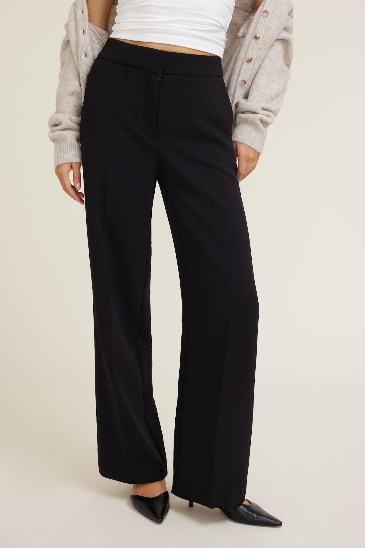 Dynamite Outlets | Yasmin Airflow Straight Leg Pants Black
