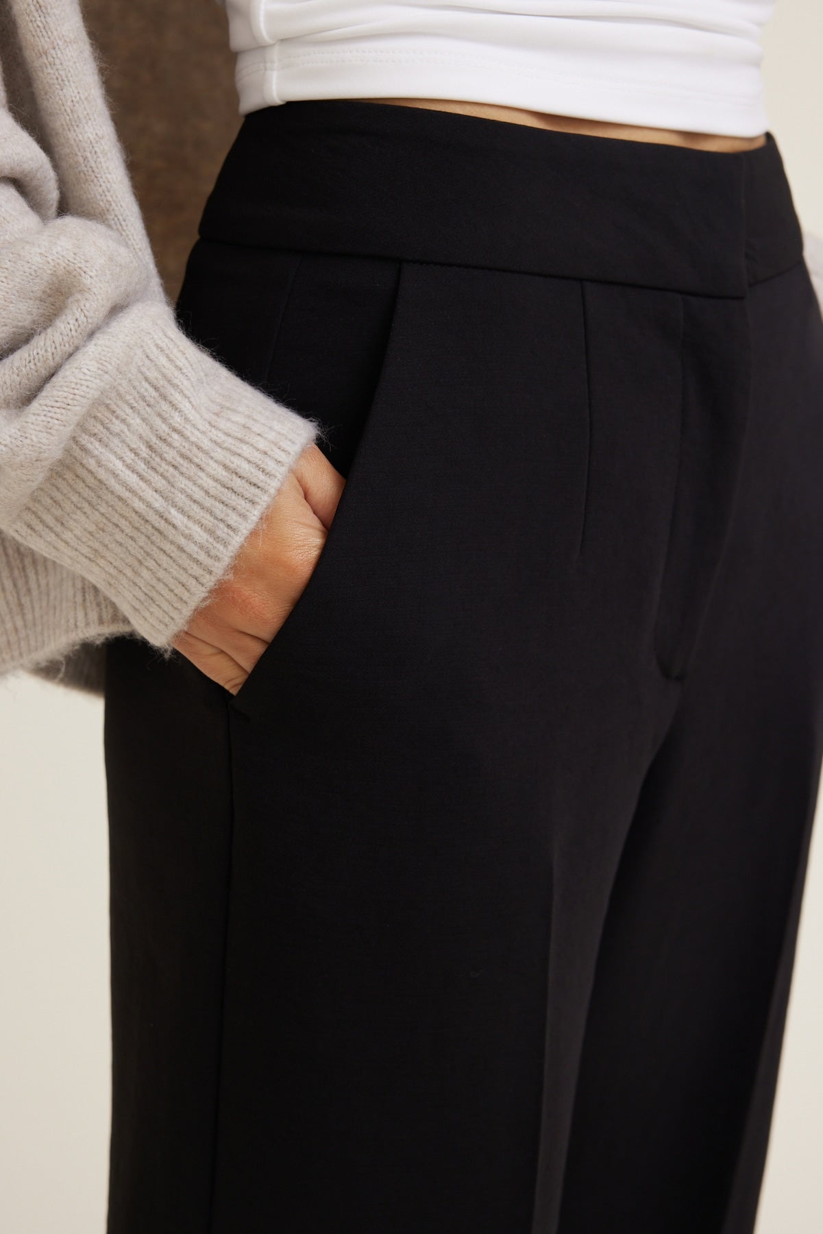 Dynamite Outlets | Yasmin Airflow Straight Leg Pants Black