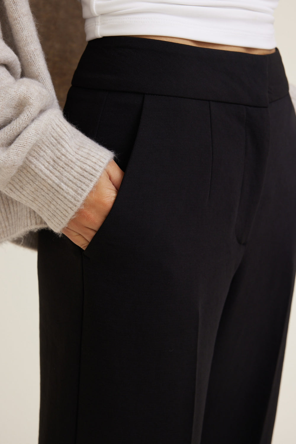 Dynamite Outlets | Yasmin Airflow Straight Leg Pants Black